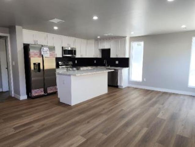 Townhouse for rent in Los Angeles