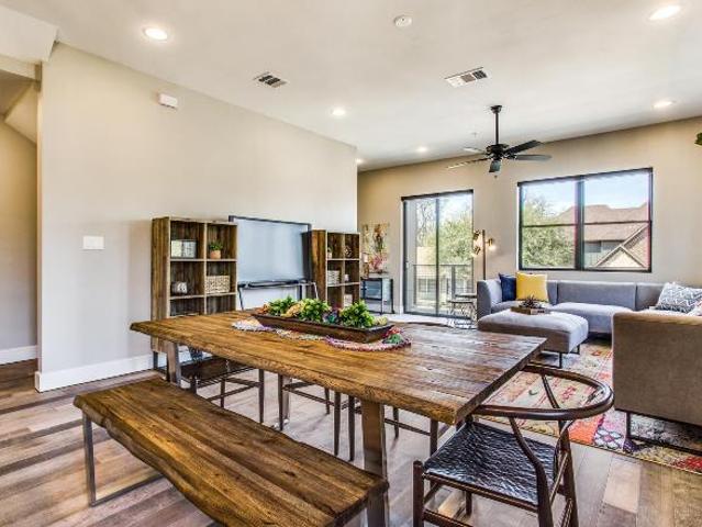 Townhouse for rent in Fort Worth, Texas