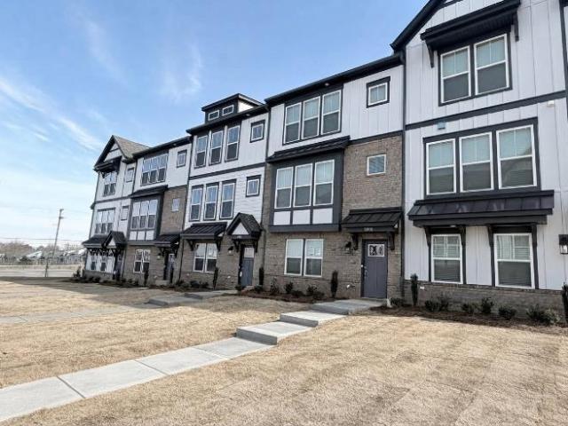 Townhouse for rent in Mecklenburg, North Carolina