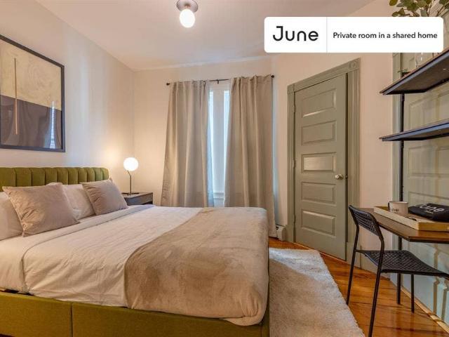 Room for rent in Dorchester, Boston