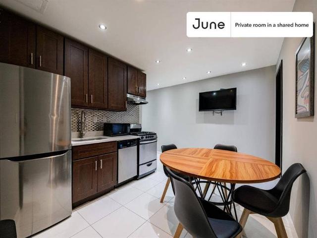 Room for rent in Arverne, New York