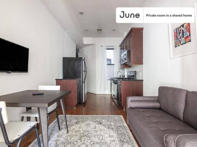 Room for rent in Arverne, New York