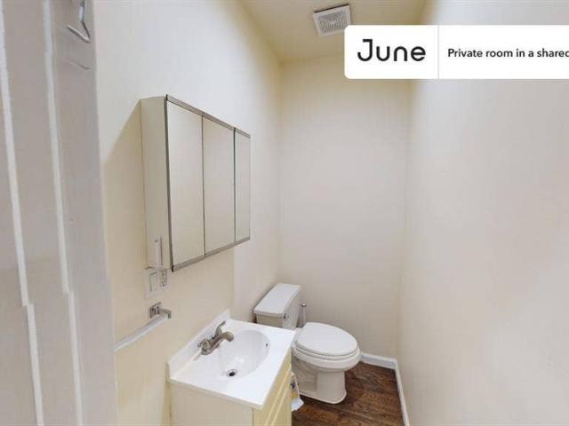 Room for rent in Arverne, New York