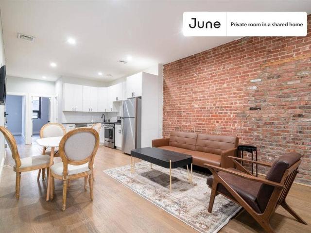 Room for rent in Arverne, New York