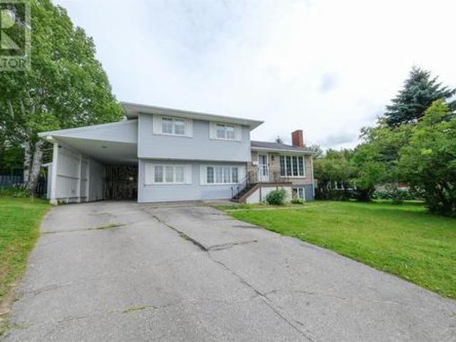 House for sale in Corner Brook, Newfoundland And Labrador