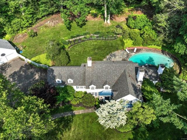 House for sale in Woodbridge, Connecticut