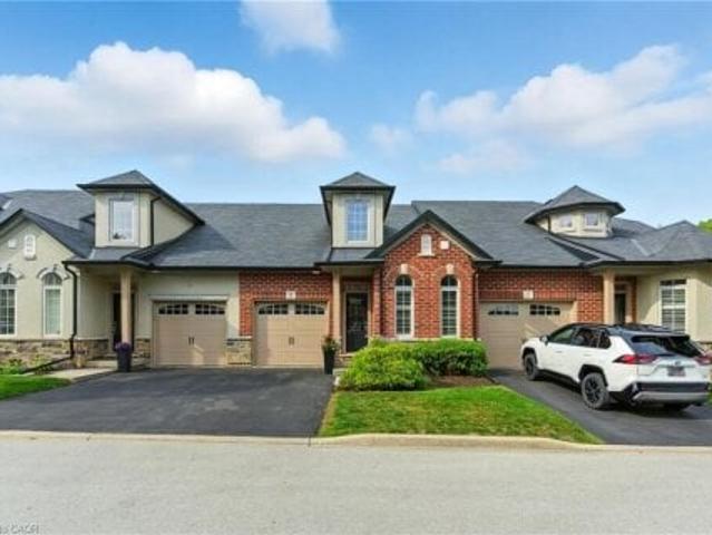 Townhouse for sale in Ancaster, Ontario