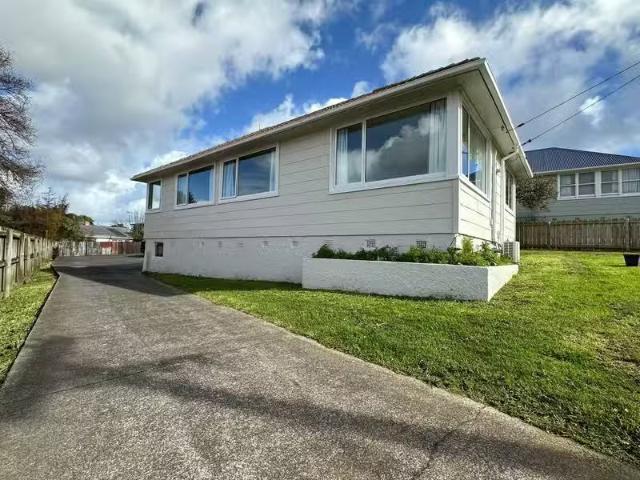 House for rent in Panmure