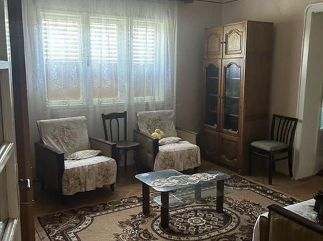 Casă vânzări
