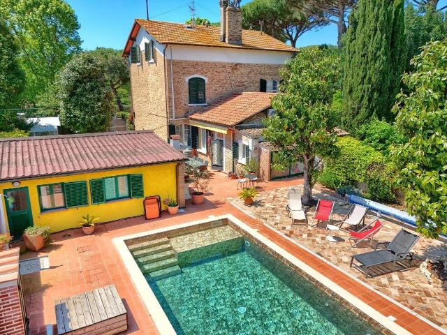 Casa in vendita a Rosignano Marittimo, Toscana