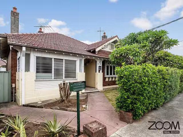 House for rent in Burwood