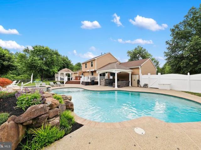 House for sale in Bordentown, New Jersey