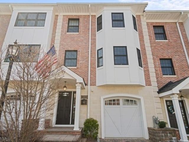 Townhouse for sale in Caldwell, New Jersey