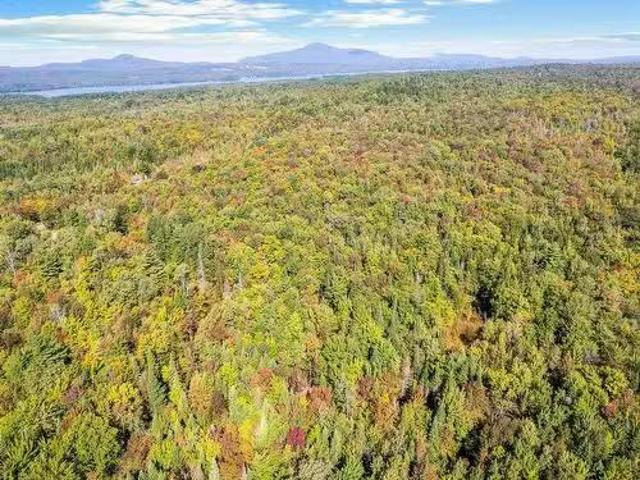 House for sale in Magog
