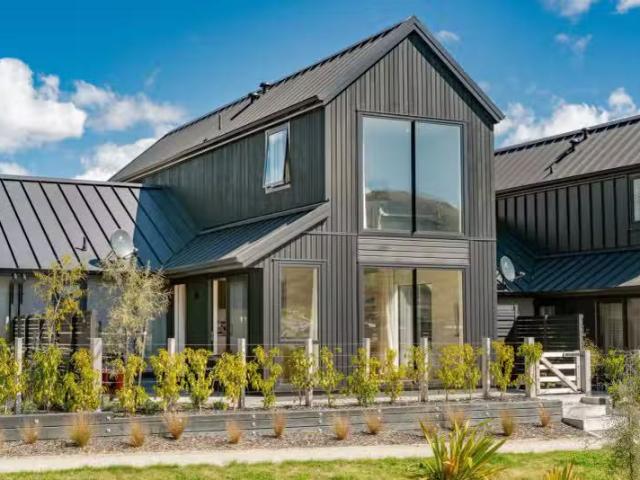 House for sale in Otakou