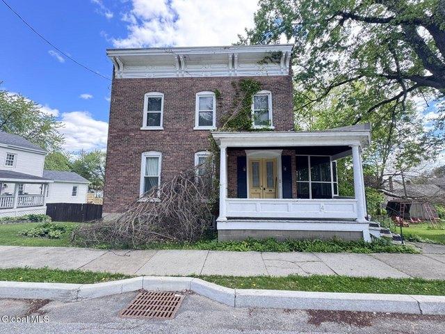House for sale in Saratoga, New York
