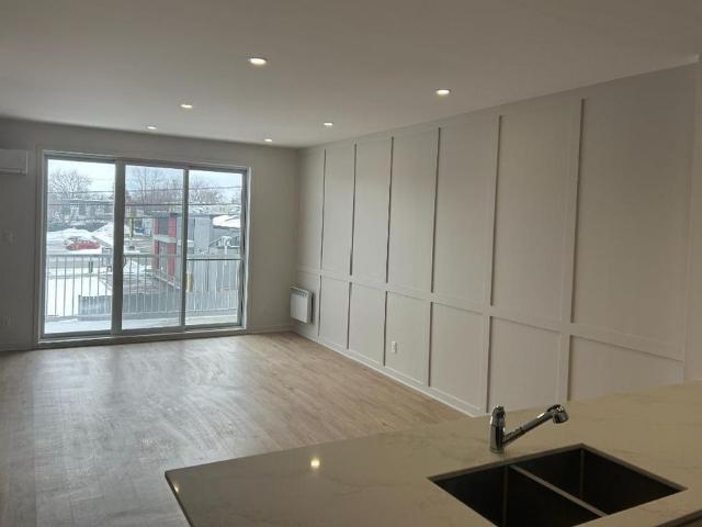 Apartment for rent in Vimont, Quebec