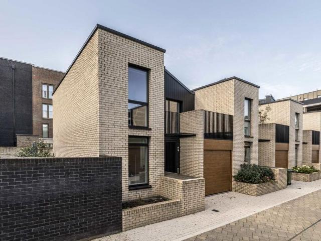 House for rent in Chobham Manor, Greater London