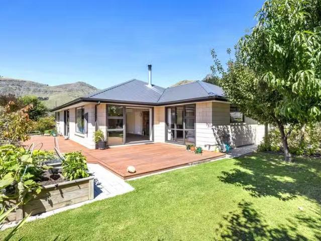 House for sale in Chaslands, Canterbury