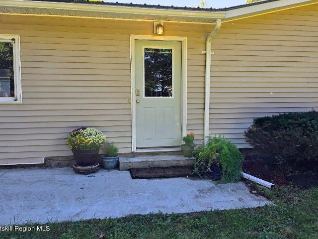 House for sale in Niverville, Town of Kinderhook