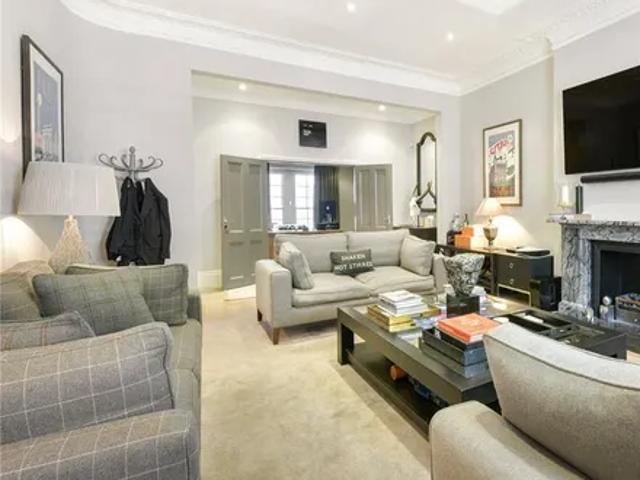 Apartment for rent in Brompton, Greater London