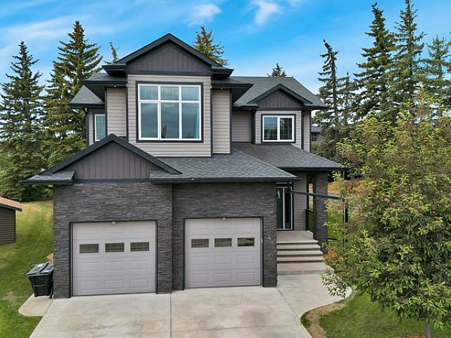 House for sale in Lacombe, Alberta