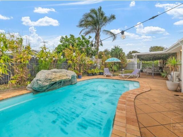 House for rent in Golden Beach