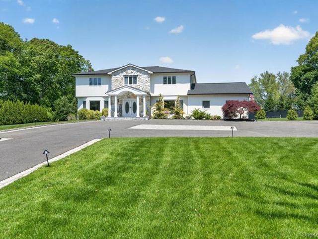 House for sale in Huntington, New York