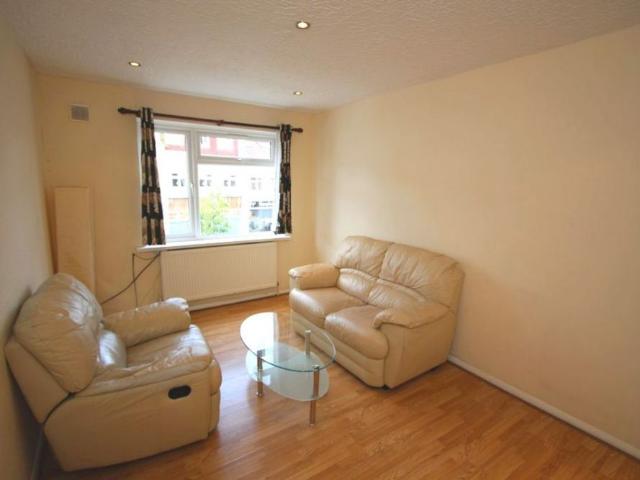 House for rent in Berrylands, Greater London