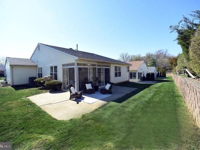 House for sale in Columbus, New Jersey