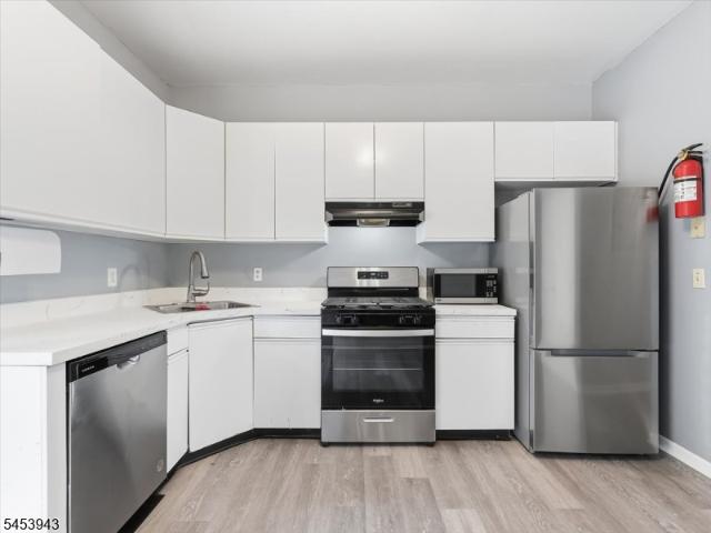 Townhouse for rent in Newark, New Jersey