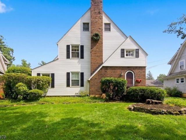 House for sale in Cranford, New Jersey