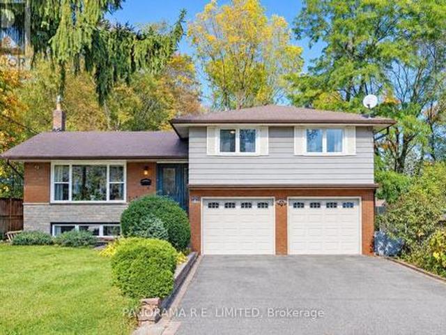 House for sale in Etobicoke Centre, Toronto