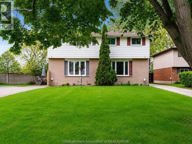 House for sale in Chatham–kent, Ontario