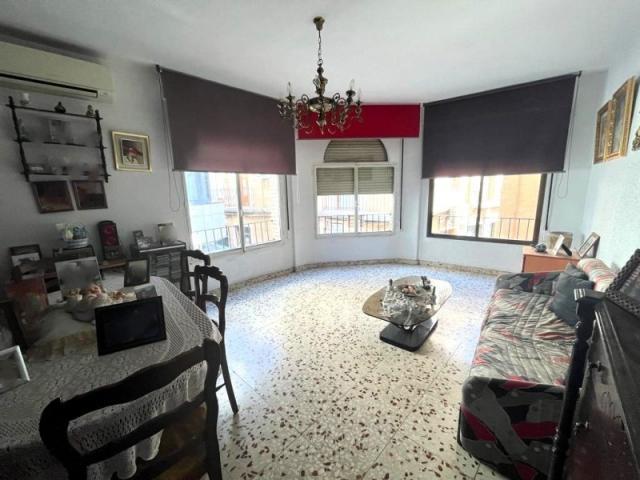 Apartamento en venta en Lucena, Andalucía