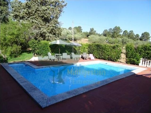 Casa en venta en Alcuéscar, Extremadura