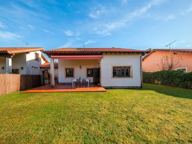 Casa en alquiler en Cue, Llanes