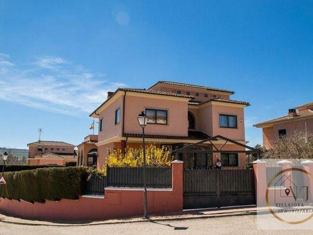 Casa en venta en Baeza, Andalucía