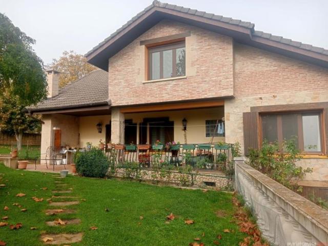 Casa en venta en Burgos, Castilla y León