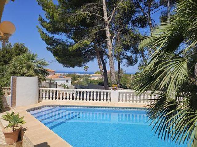 Casa en alquiler en Barri les Roques, Dénia