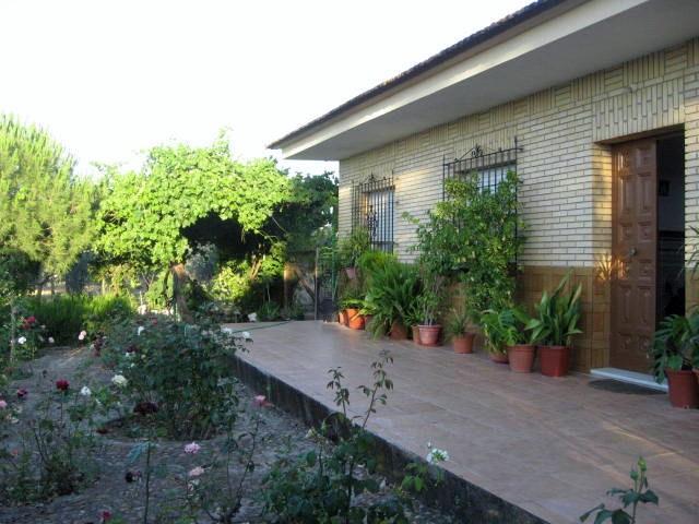 Casa en venta en Santaella, Andalucía