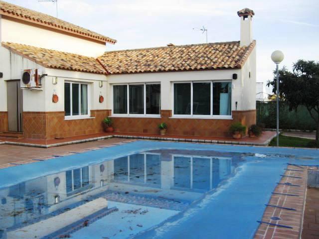 Casa en venta en La Carlota, Andalucía
