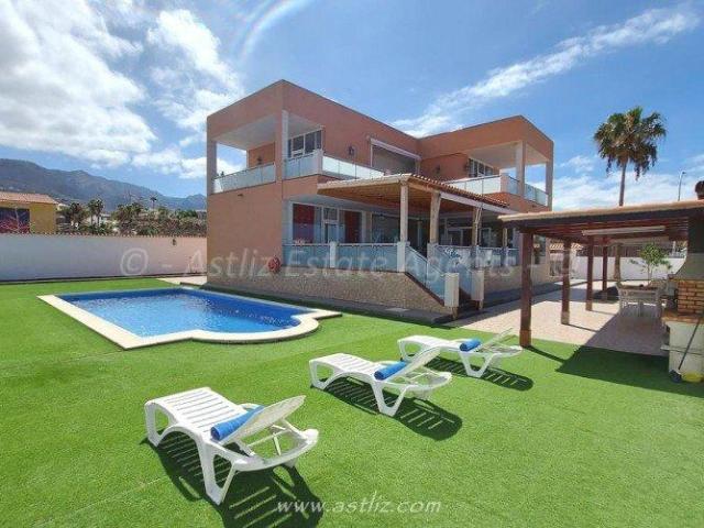 Casa en venta en Playa Paraíso, Adeje