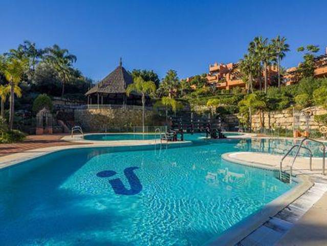 Apartamento en venta en Nueva Andalucía, Costa del Sol Occidental