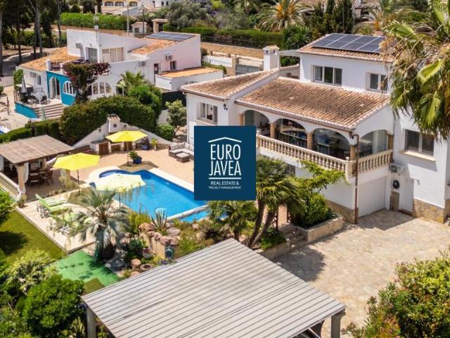 Villa en venta en Adsubia, Urbanització La Finca