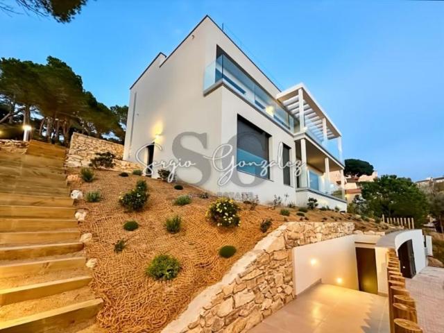 Villa en venta en Girona