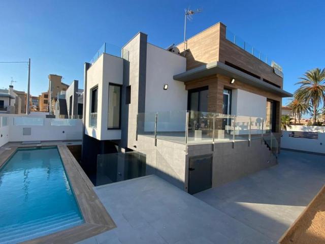 Chalet en venta en La Mata, el Baix Segura / La Vega Baja