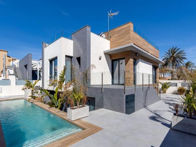 Chalet en venta en La Mata, el Baix Segura / La Vega Baja