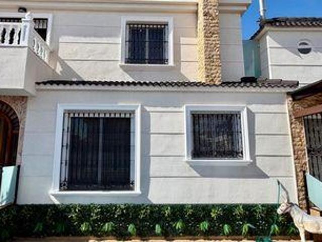 Chalet en venta en Urbanización La Zenia II, el Baix Segura / La Vega Baja