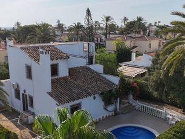 Chalet en venta en Urbanización La Zenia II, el Baix Segura / La Vega Baja
